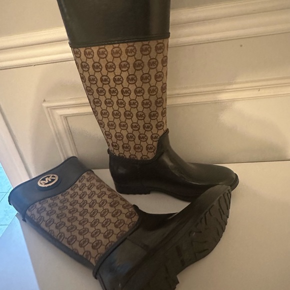 Michael Kors Black and Tan Logo Boots - Picture 2 of 2